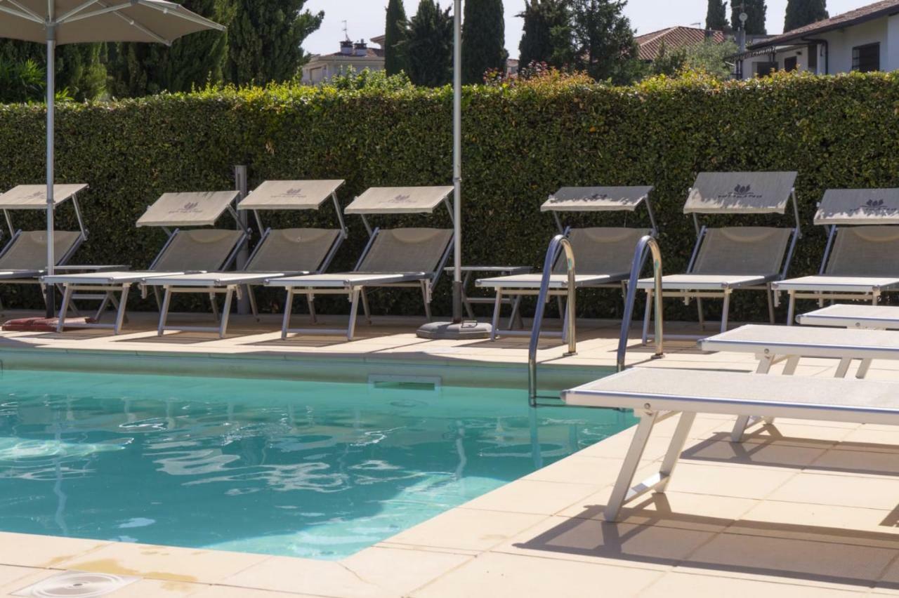 Appartamenti Residence Tulipano Sirmione Kültér fotó